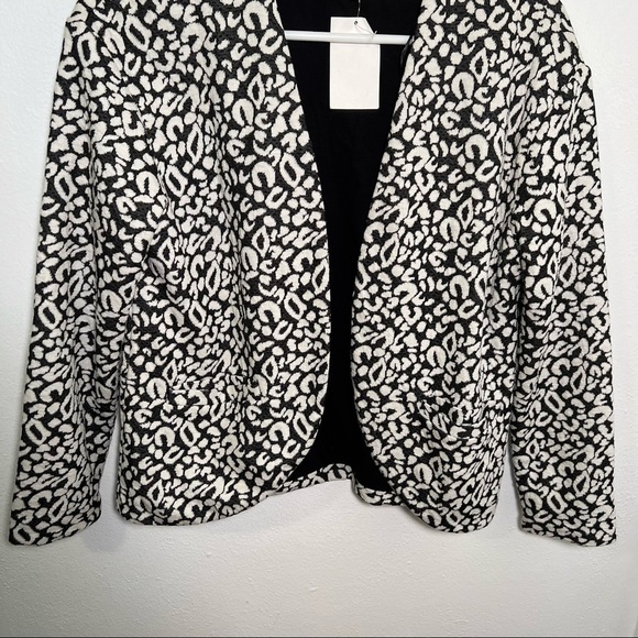 H&M Open Blazer White Black Animal Print - Picture 4 of 10